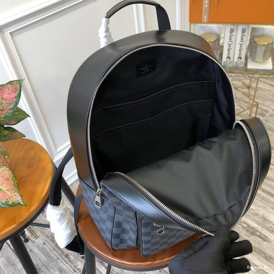 Vuitton Louis JOSH 0130